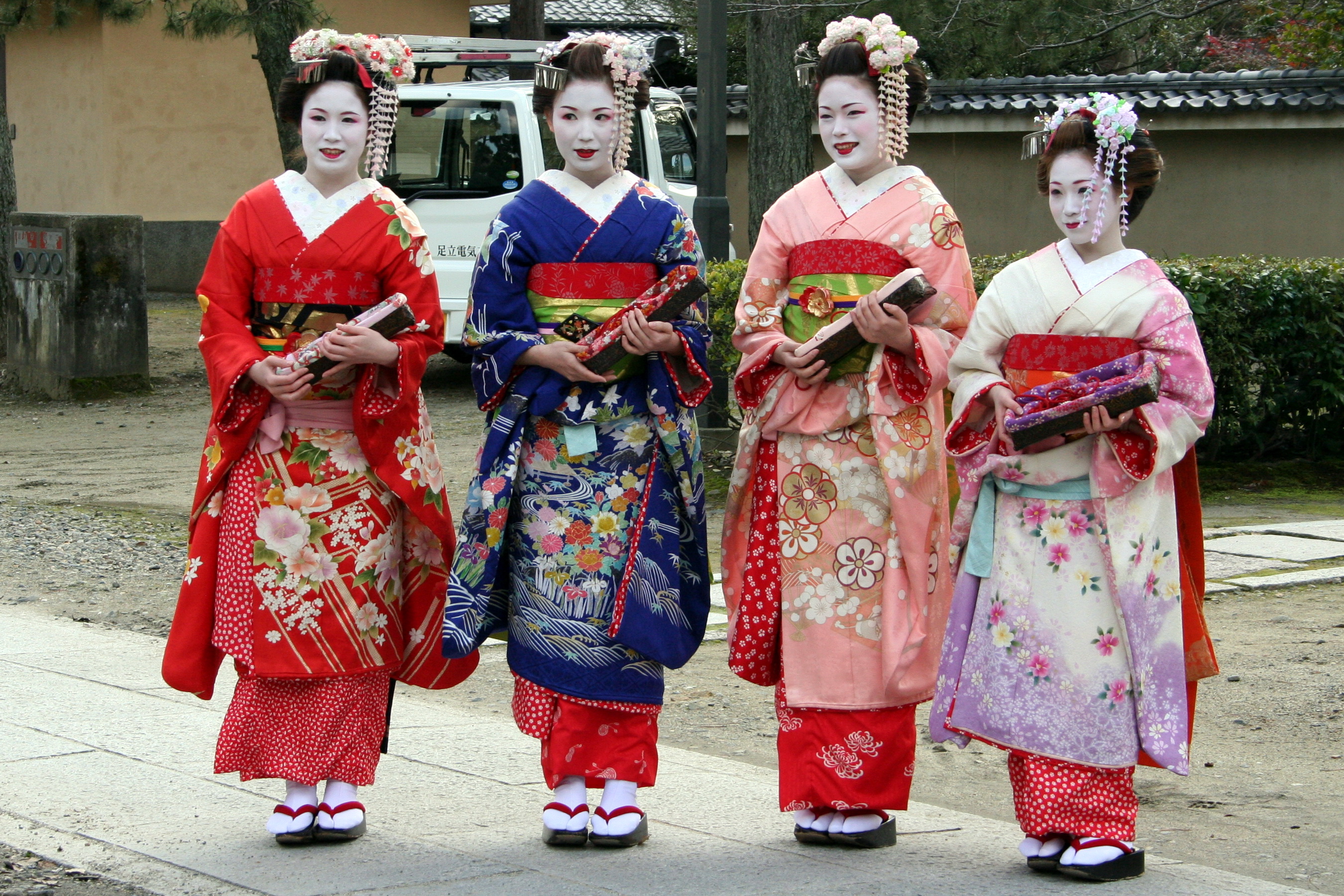 Национальный японский костюм для девочки: заколка, халат, пояс (Россия) купить в Омске